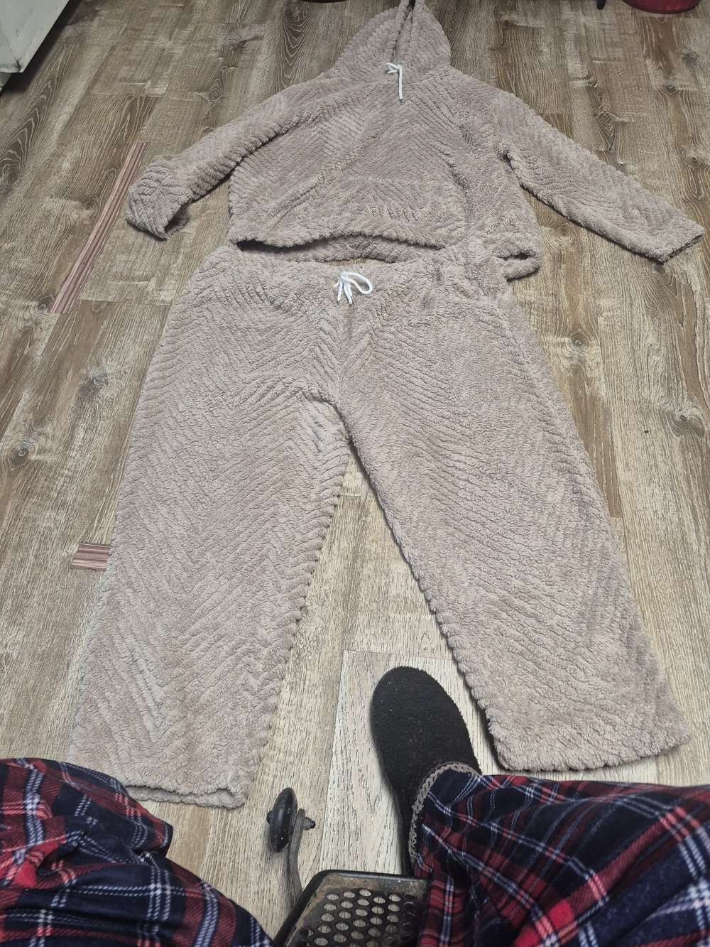 Men's Plush Taupe Jogger Pants with Drawstring